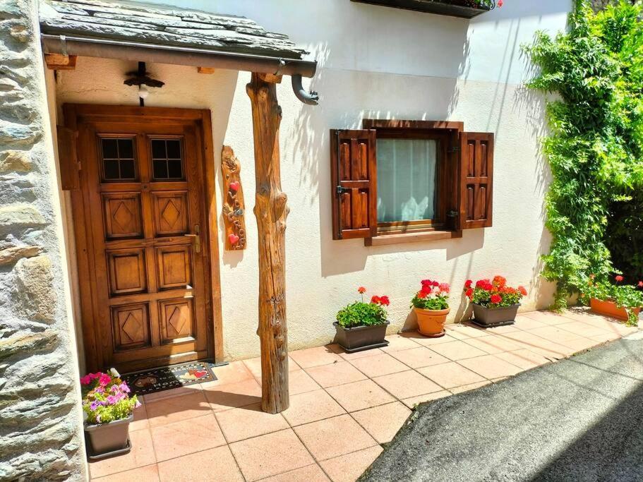 Appartamento Di Montagna Lo Grop Chambave Exterior photo